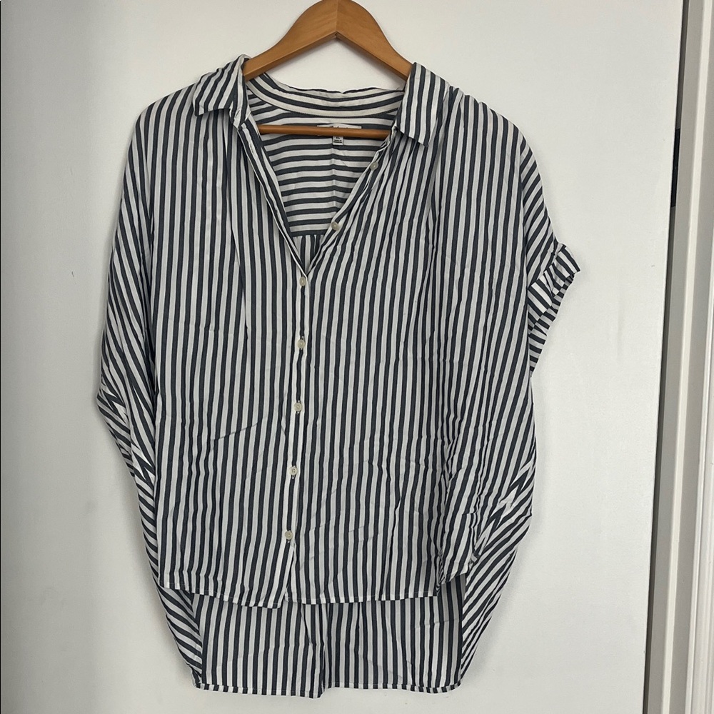 Madewell Women's Black and White Striped Button Down Shirt